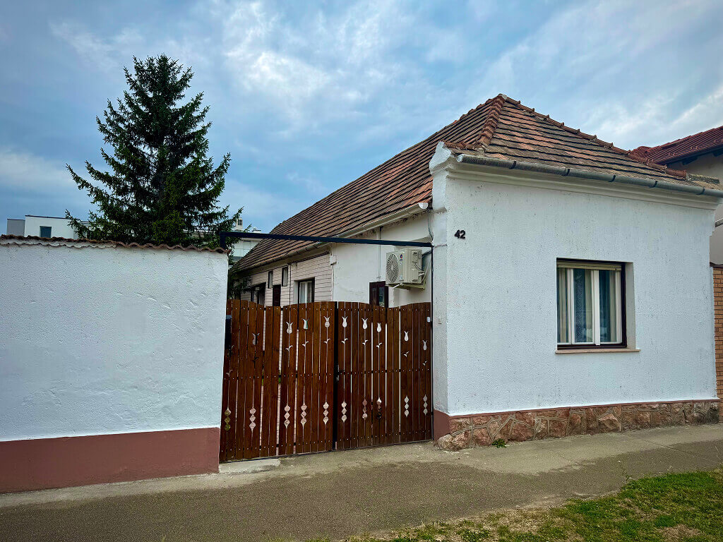 Ház_UF